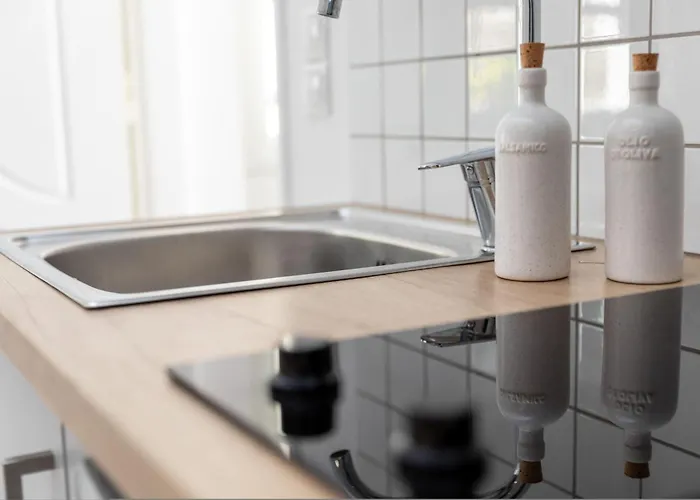 Mary Jo's * Naxos City