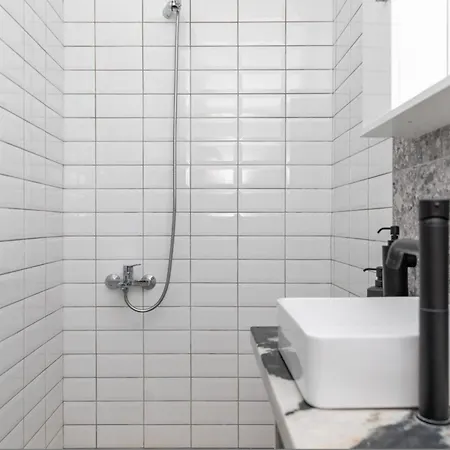 Mary Jo's * Naxos City