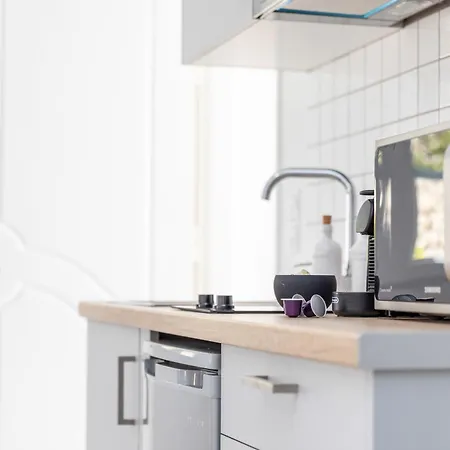 Mary Jo's * Naxos City