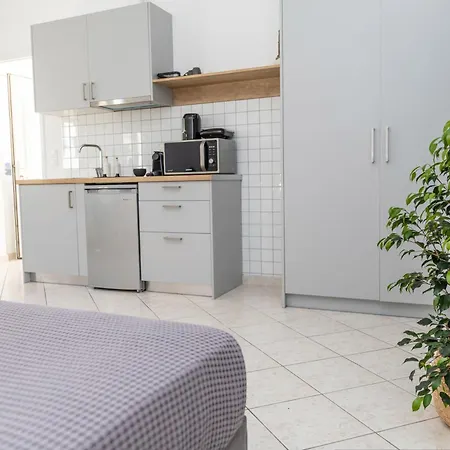 Mary Jo's Naxos City