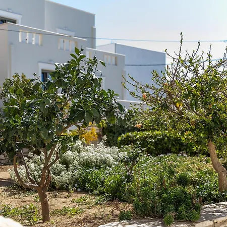 Mary & Jo's * Naxos City